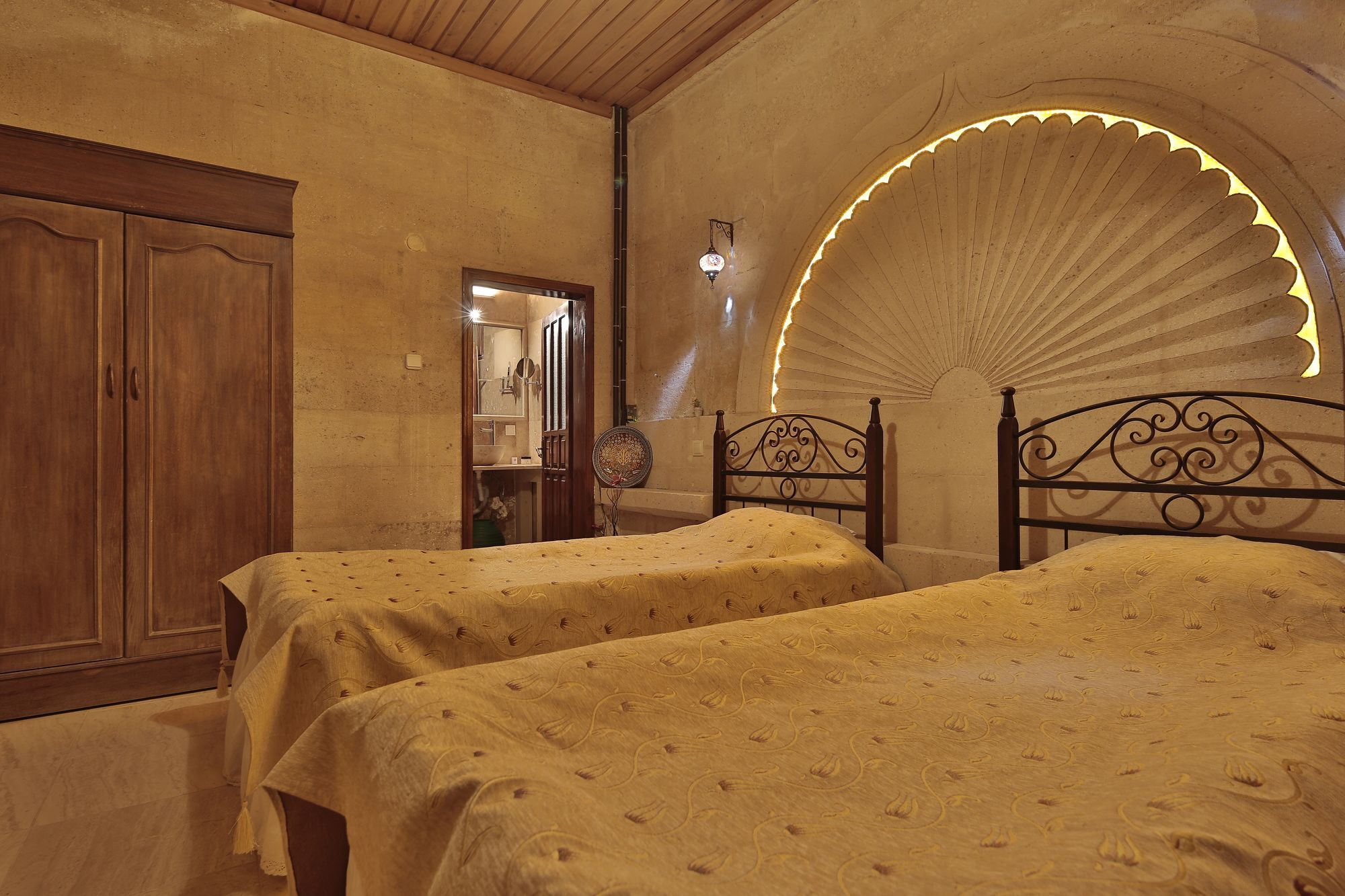 Heaven Cave House - Razziya Evi Panzió Ürgüp Kültér fotó